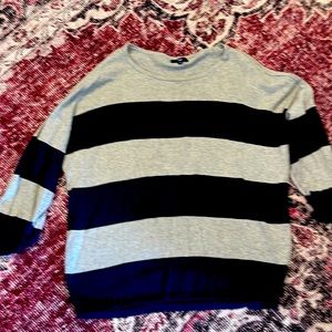 Light weight sweater